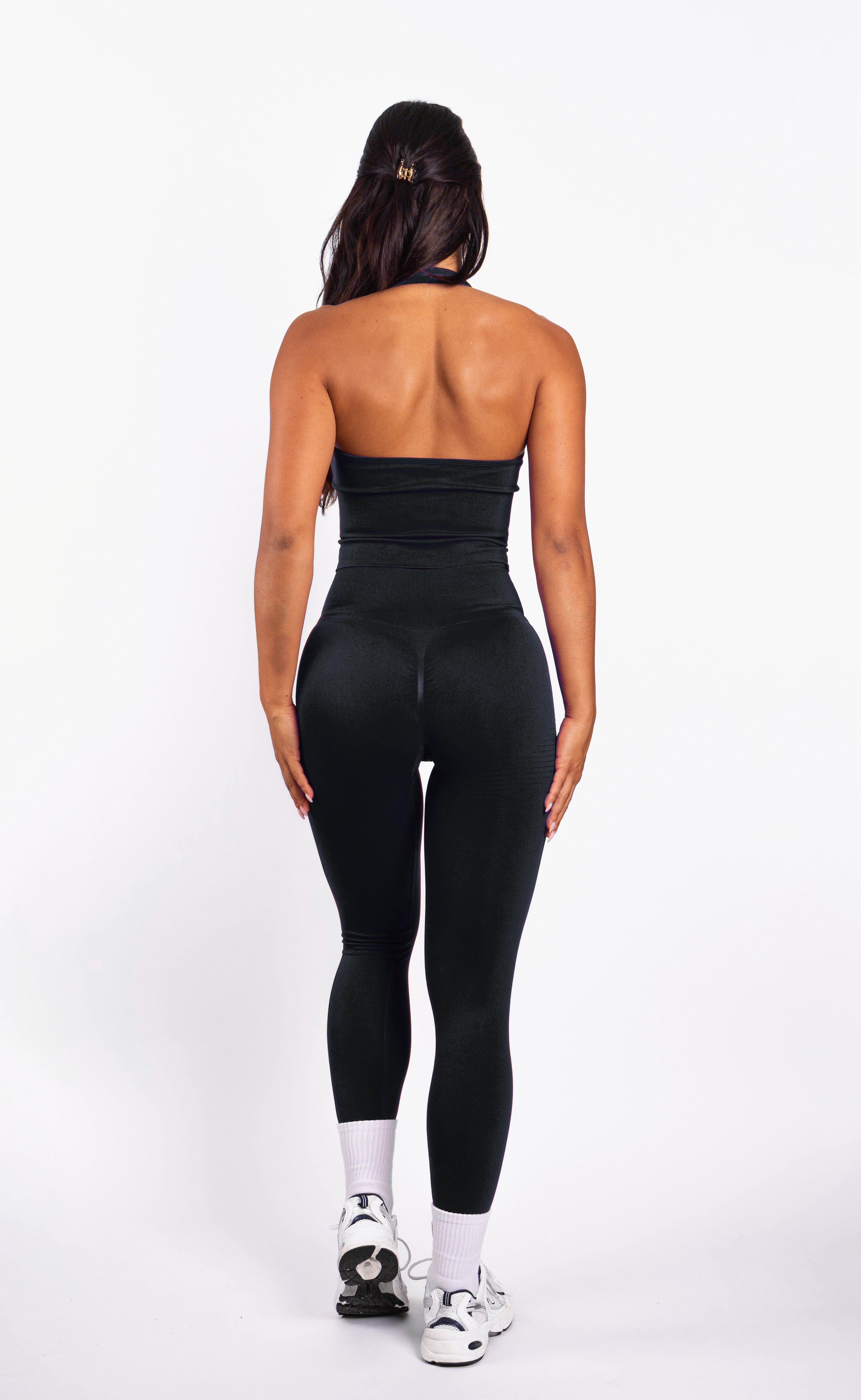 Bibi | Geribde Naadloze Halter Top – Zwart - afbeelding 6