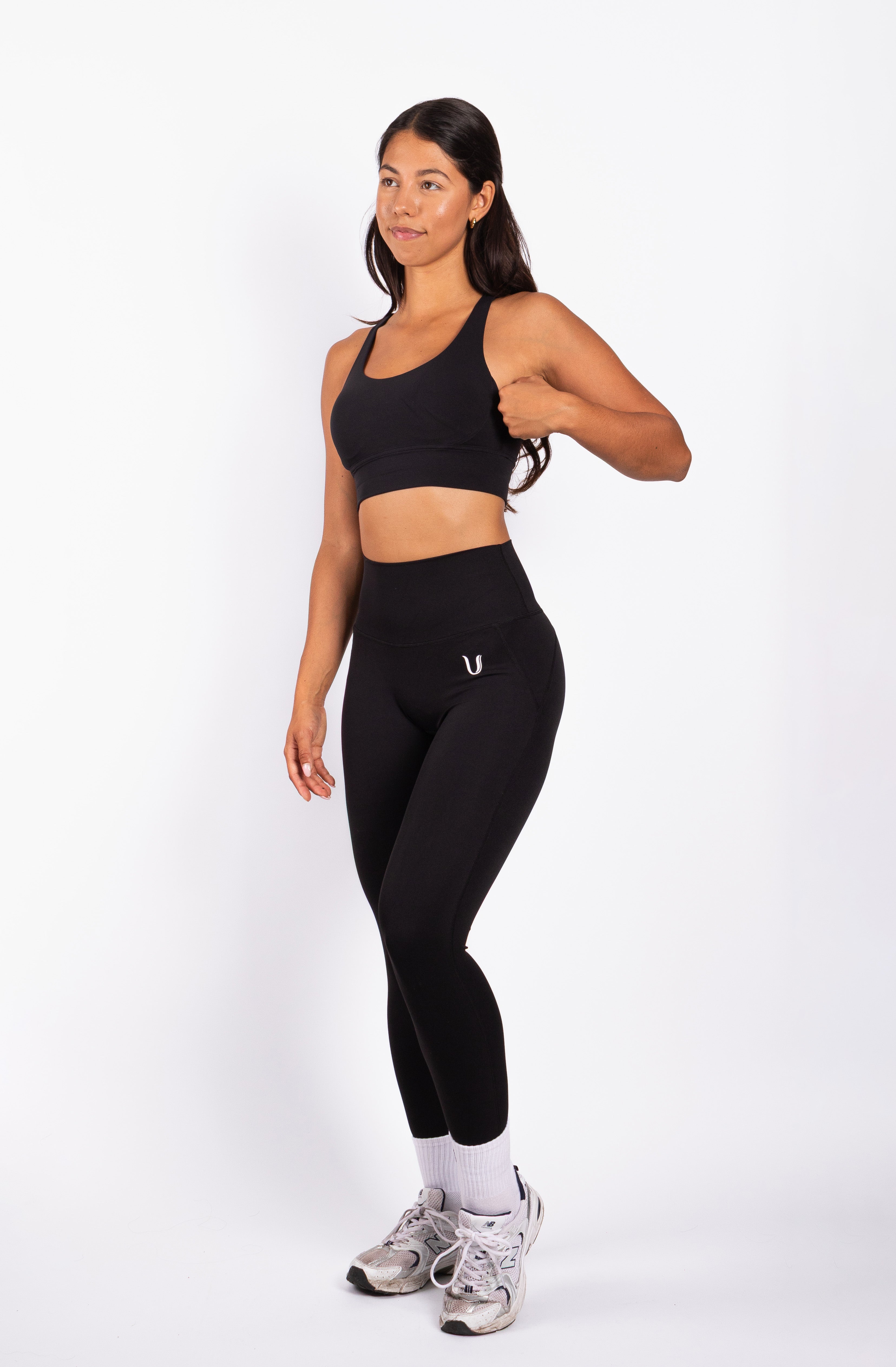 Kyra Performance Legging Zwart - Dames fitness kleding zijkant