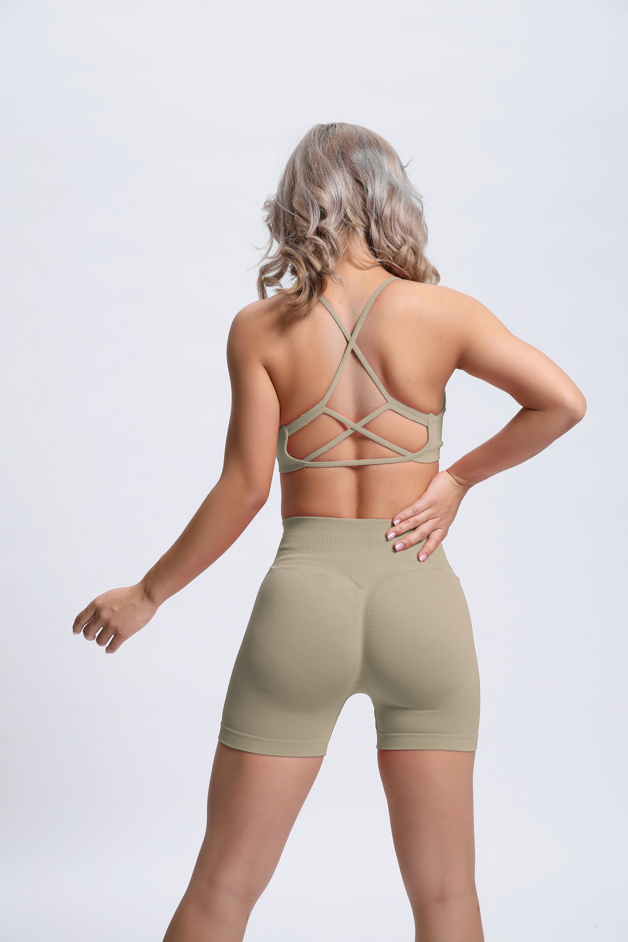 Joy | Sculpt Short Met Scrunch – Beige