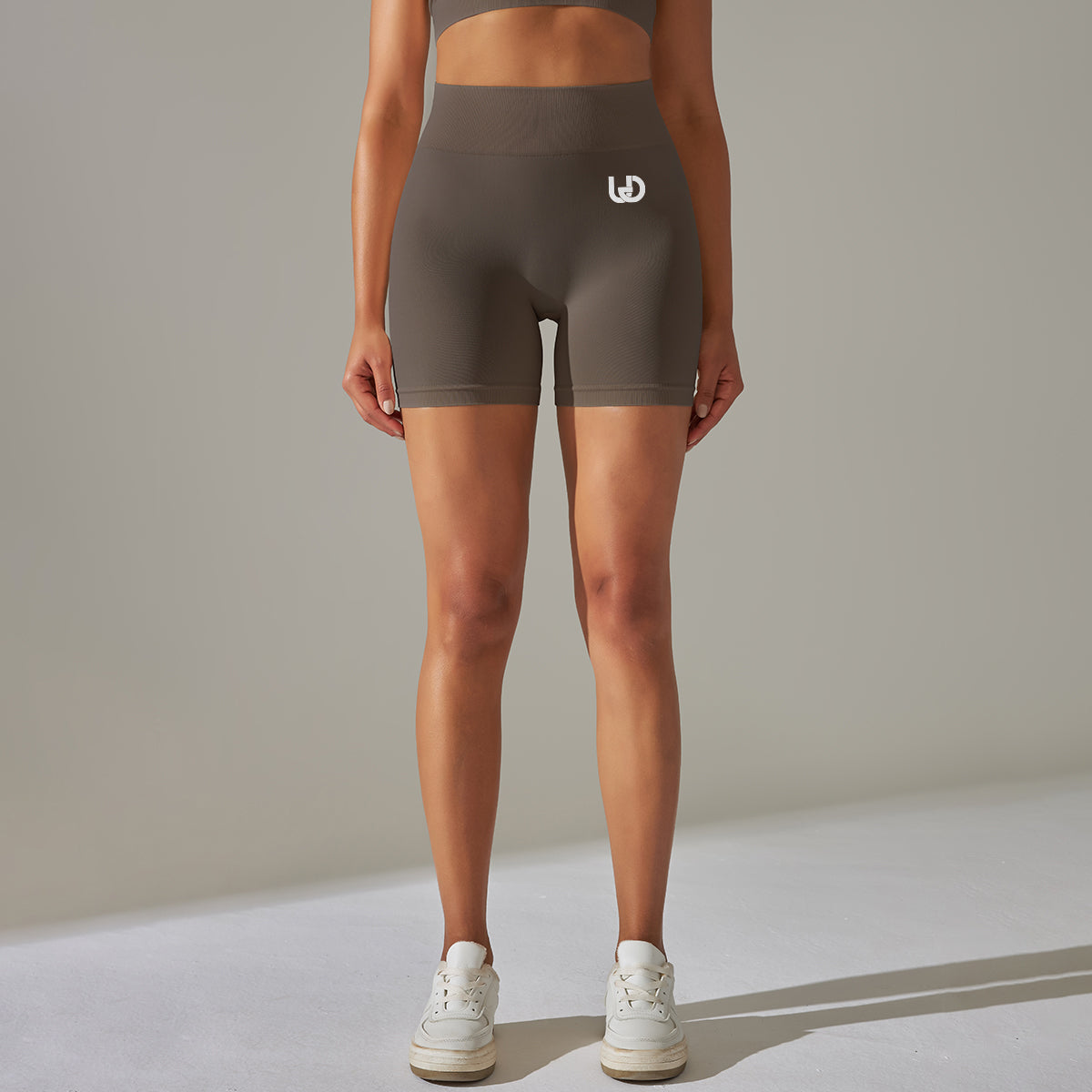 Liv | Shorts - Braun