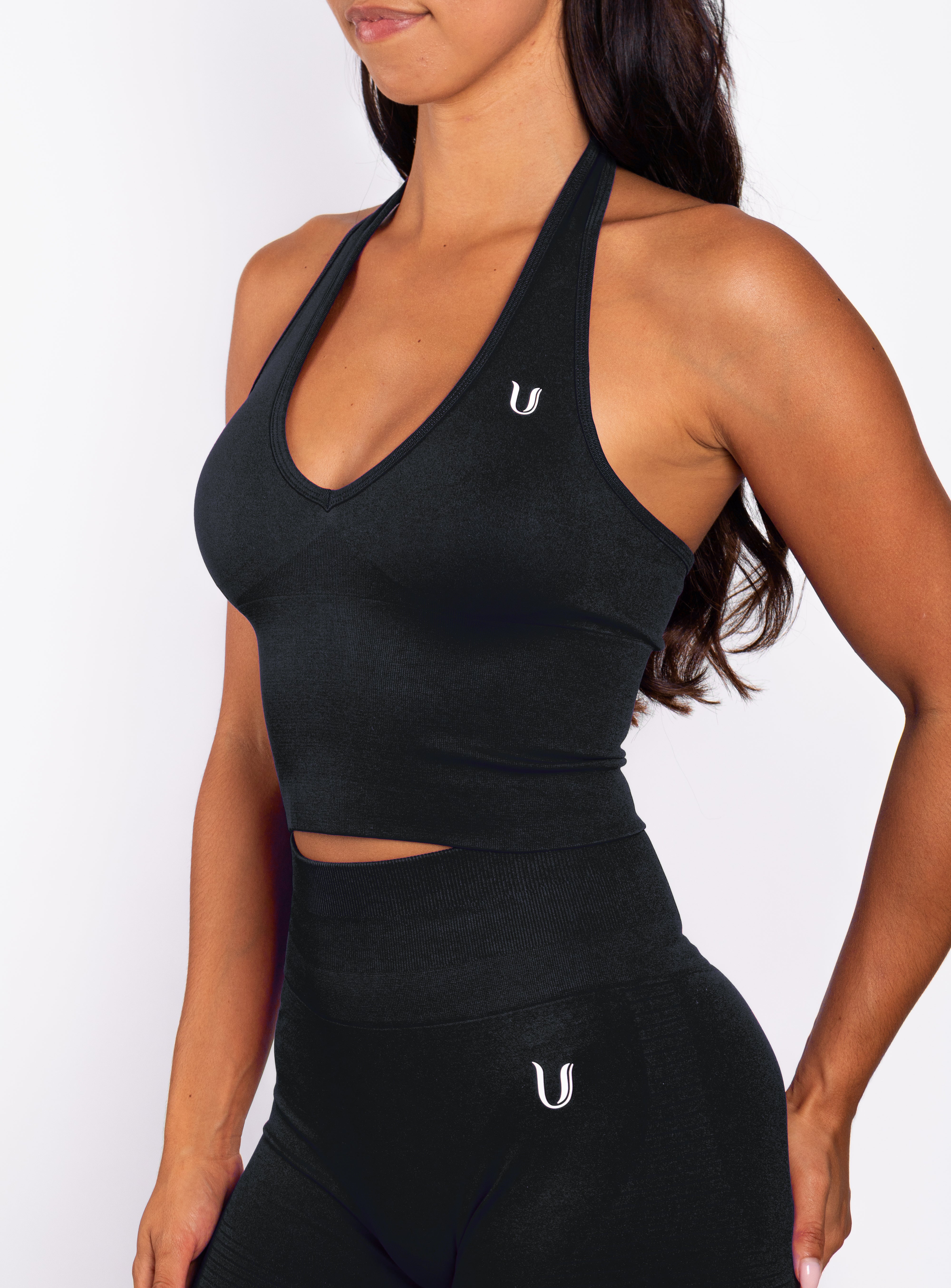 Bibi | Geribde Naadloze Halter Top – Zwart