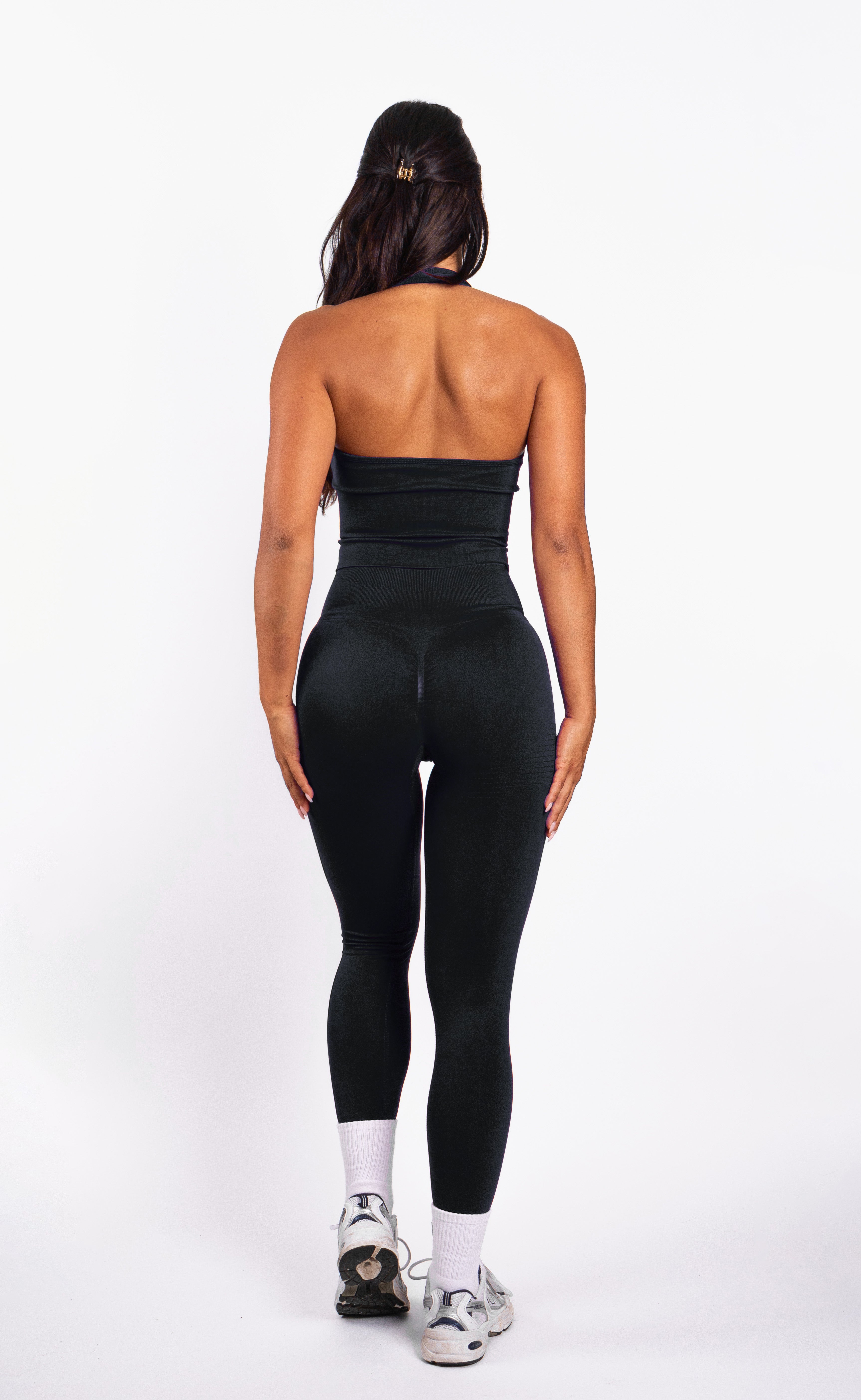 Bibi | Geribde Naadloze Halter Top – Zwart