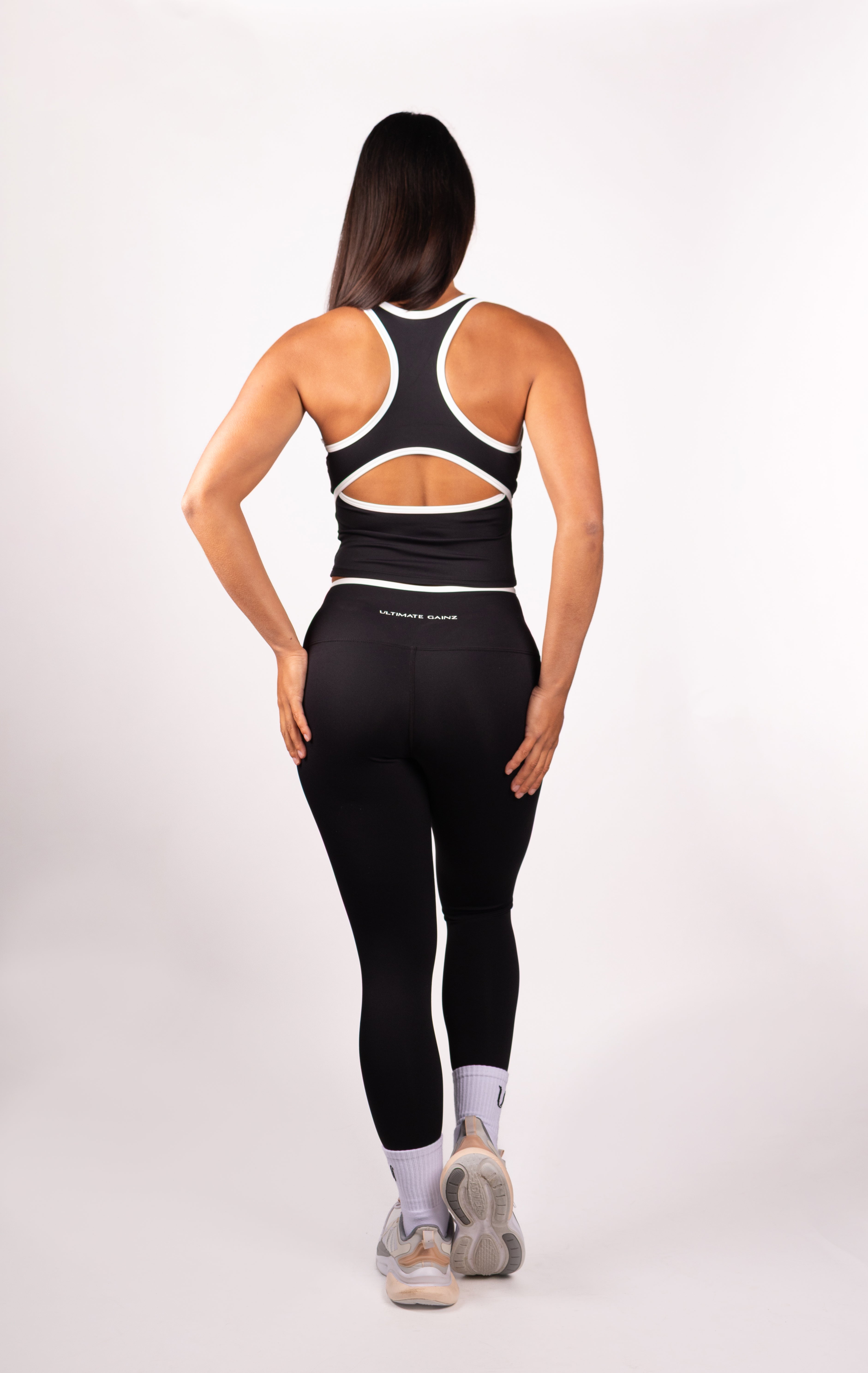 Ivy | Performance Top – Zwart