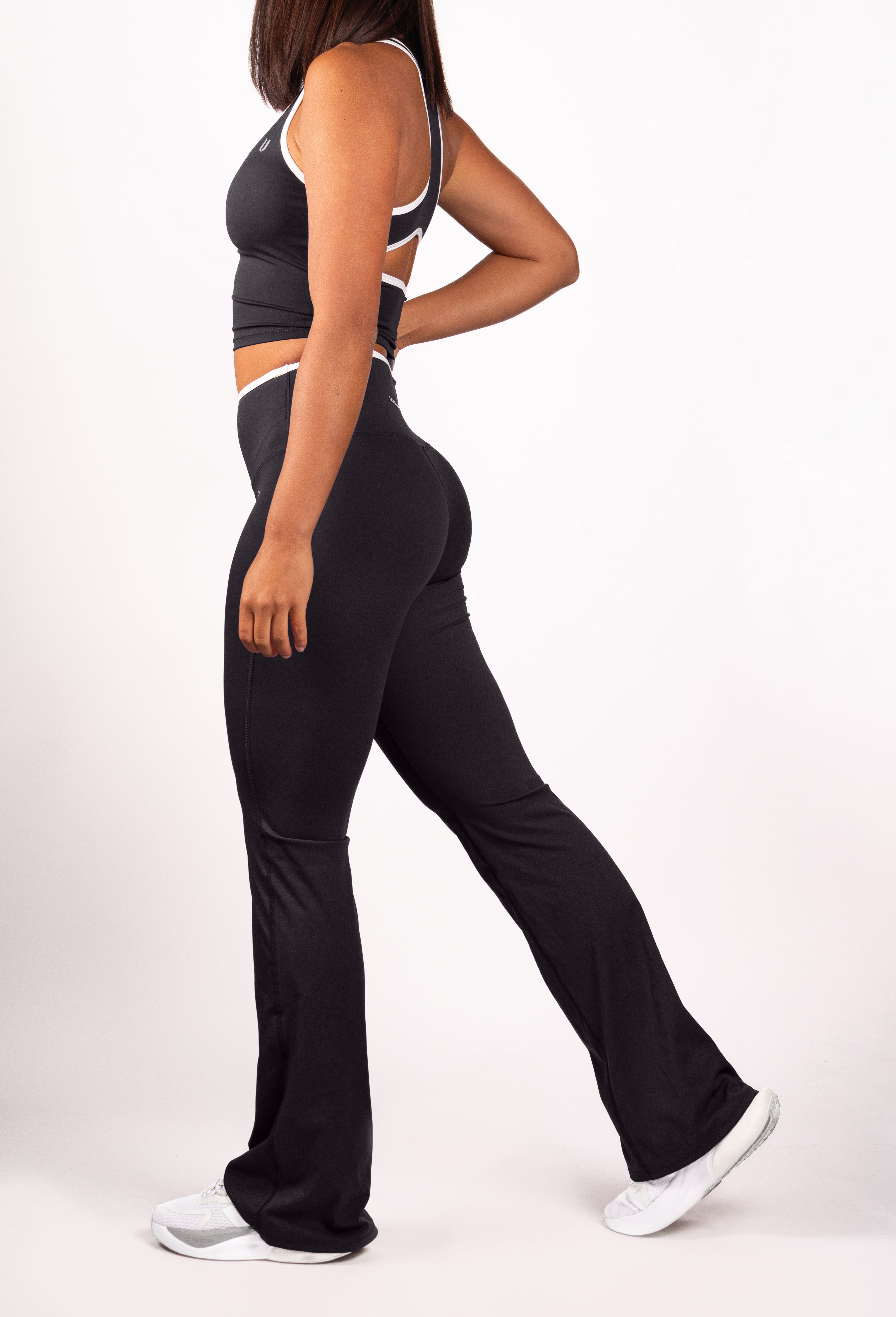 Ivy | Flare Legging – Zwart